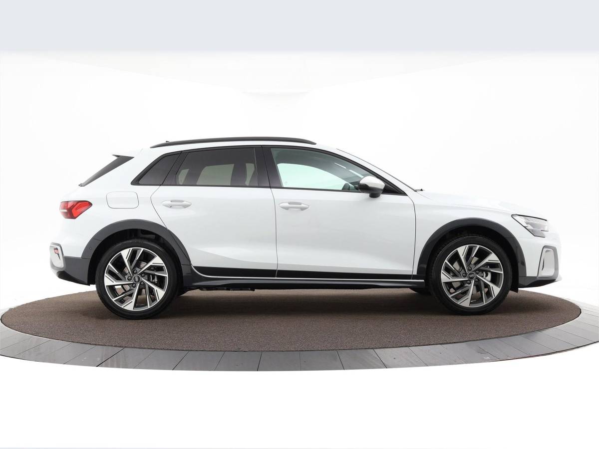 Audi A3 Audi A3 Allstreet Advanced edition 40 TFSI e 204 PK · Lederen bekleding · Comfortsleutel · 18″ LM Velgen · Assist. Driving + Parking plus