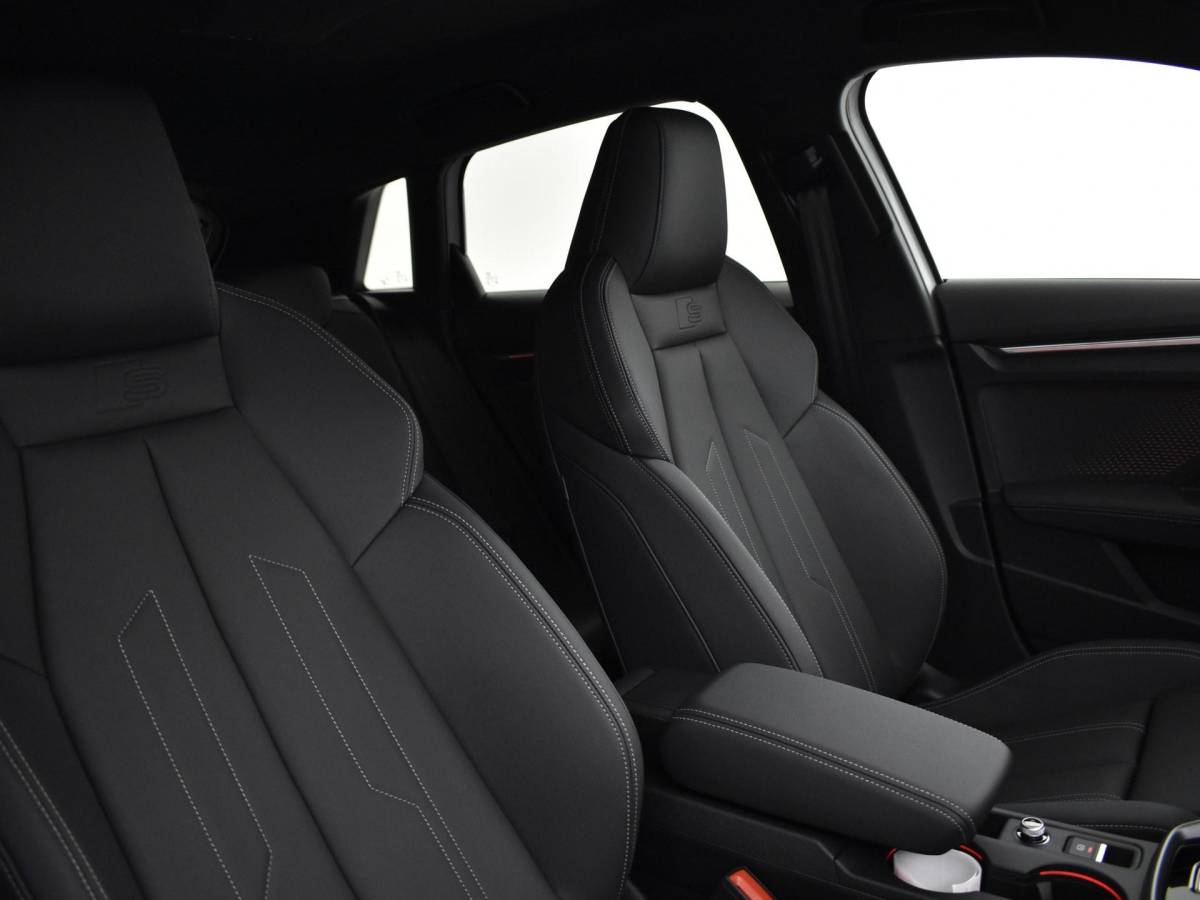 Audi A3 Audi A3 Allstreet Advanced edition 40 TFSI e 204 PK · Lederen bekleding · Comfortsleutel · 18″ LM Velgen · Assist. Driving + Parking plus