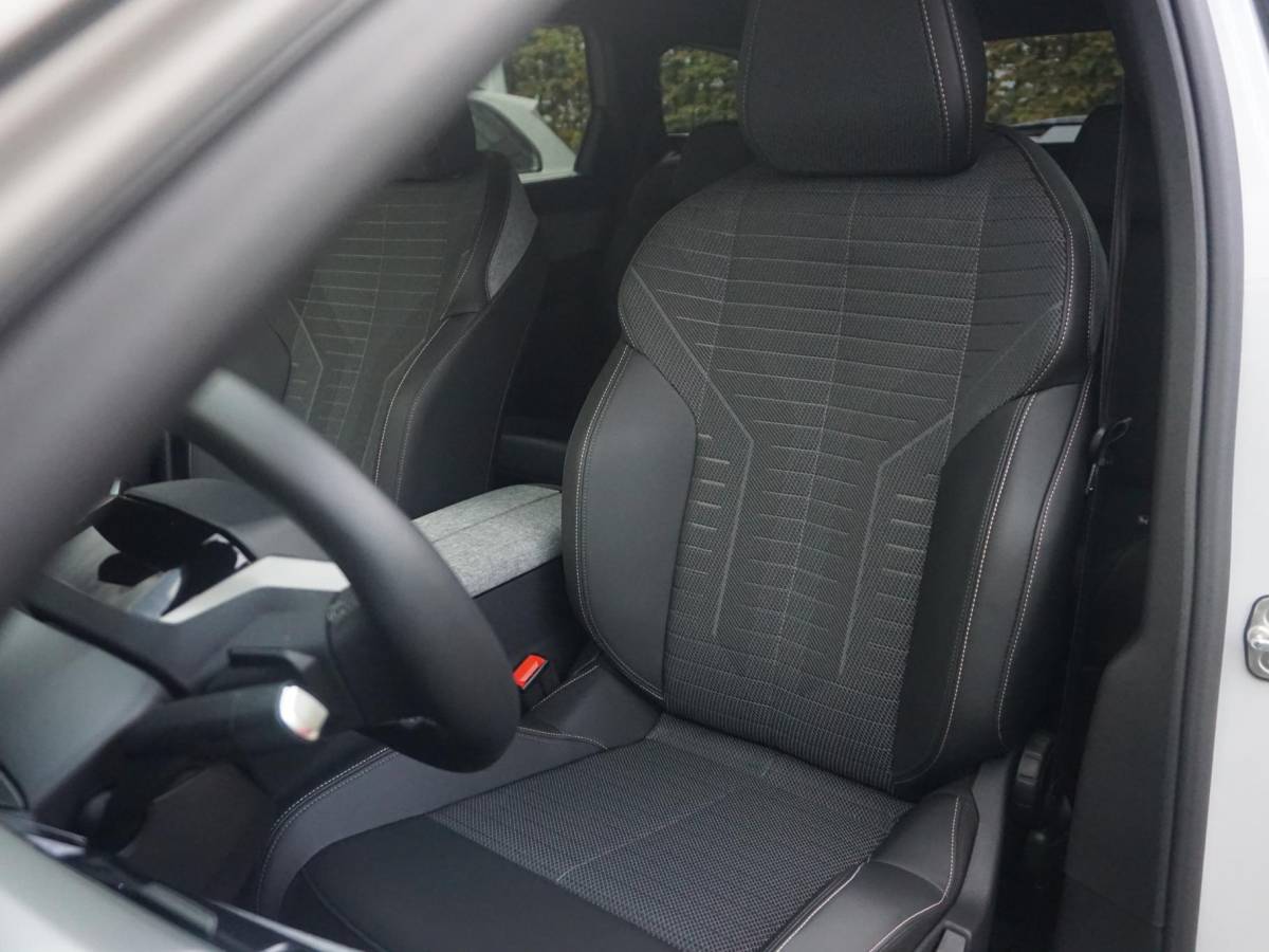 Peugeot 5008 Peugeot 5008 1.2 Hybrid 136 Allure 7p | 7 ZITPLAATSEN | AUTOMAAT |