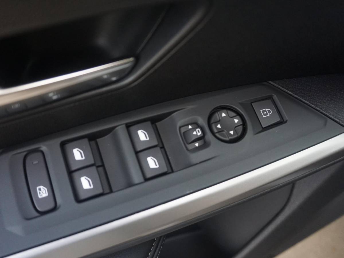 Peugeot 5008 Peugeot 5008 1.2 Hybrid 136 Allure 7p | 7 ZITPLAATSEN | AUTOMAAT |