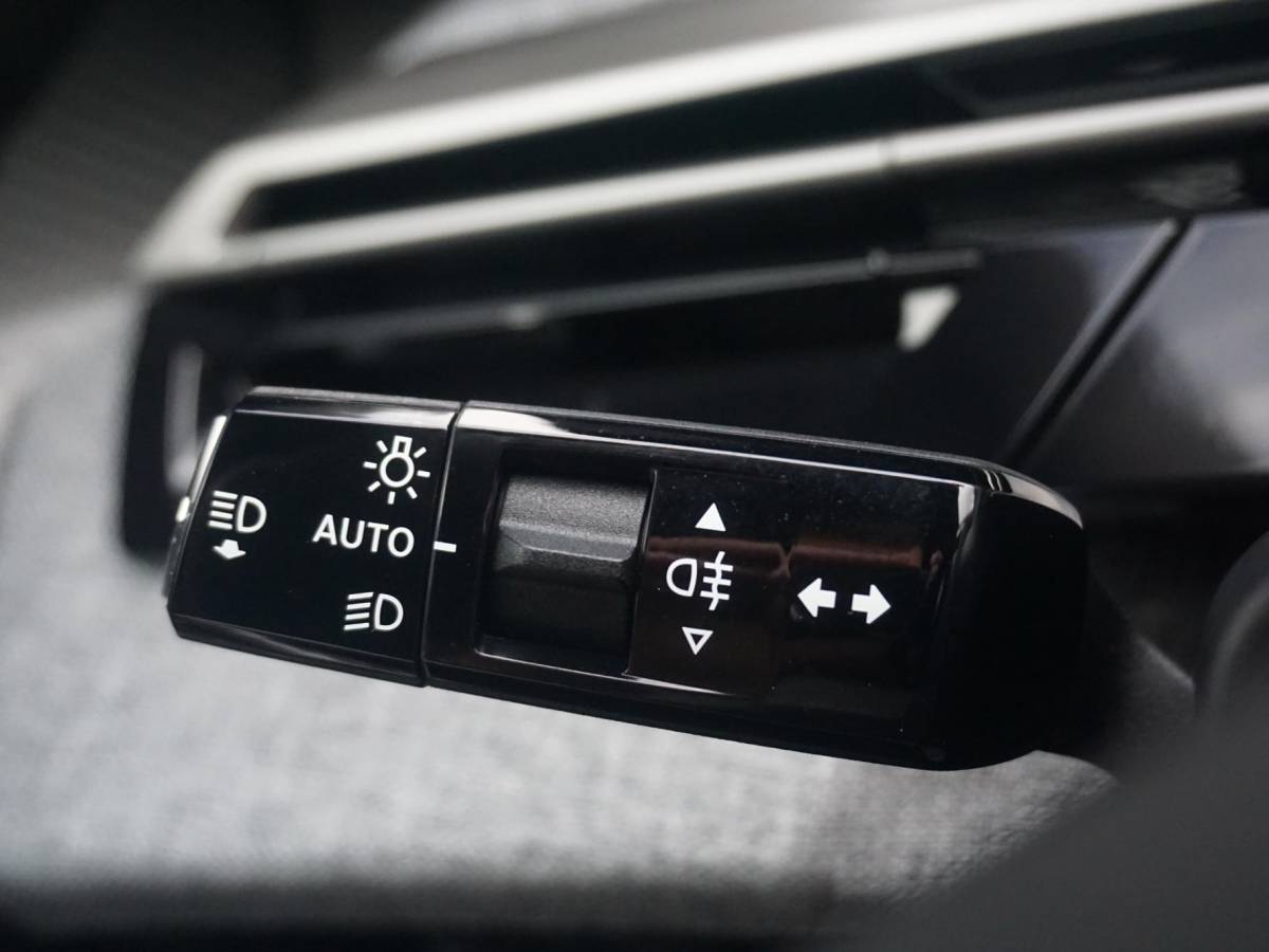 Peugeot 5008 Peugeot 5008 1.2 Hybrid 136 Allure 7p | 7 ZITPLAATSEN | AUTOMAAT |