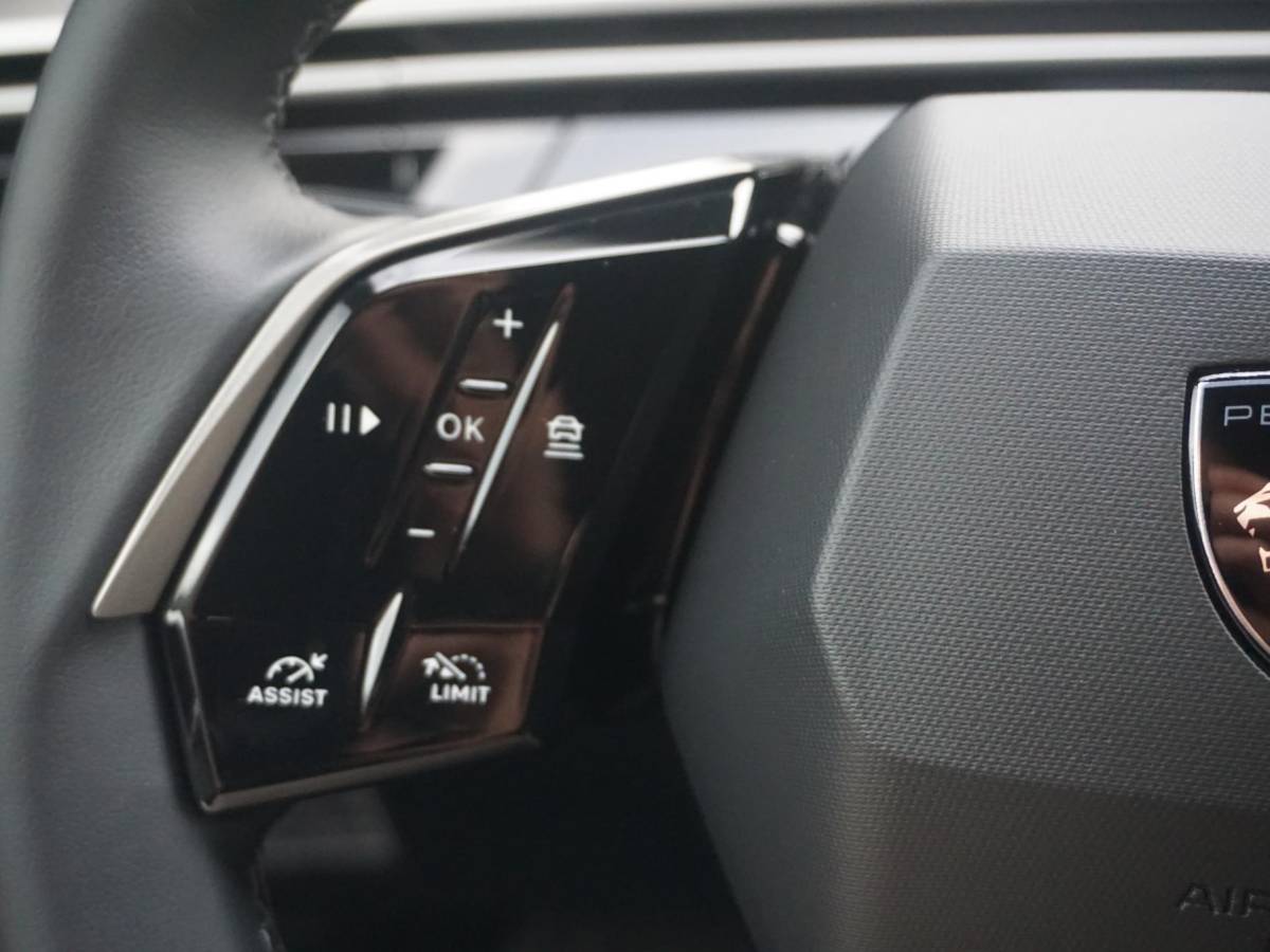 Peugeot 5008 Peugeot 5008 1.2 Hybrid 136 Allure 7p | 7 ZITPLAATSEN | AUTOMAAT |