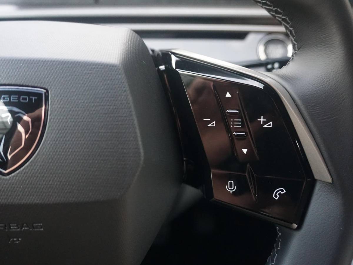 Peugeot 5008 Peugeot 5008 1.2 Hybrid 136 Allure 7p | 7 ZITPLAATSEN | AUTOMAAT |