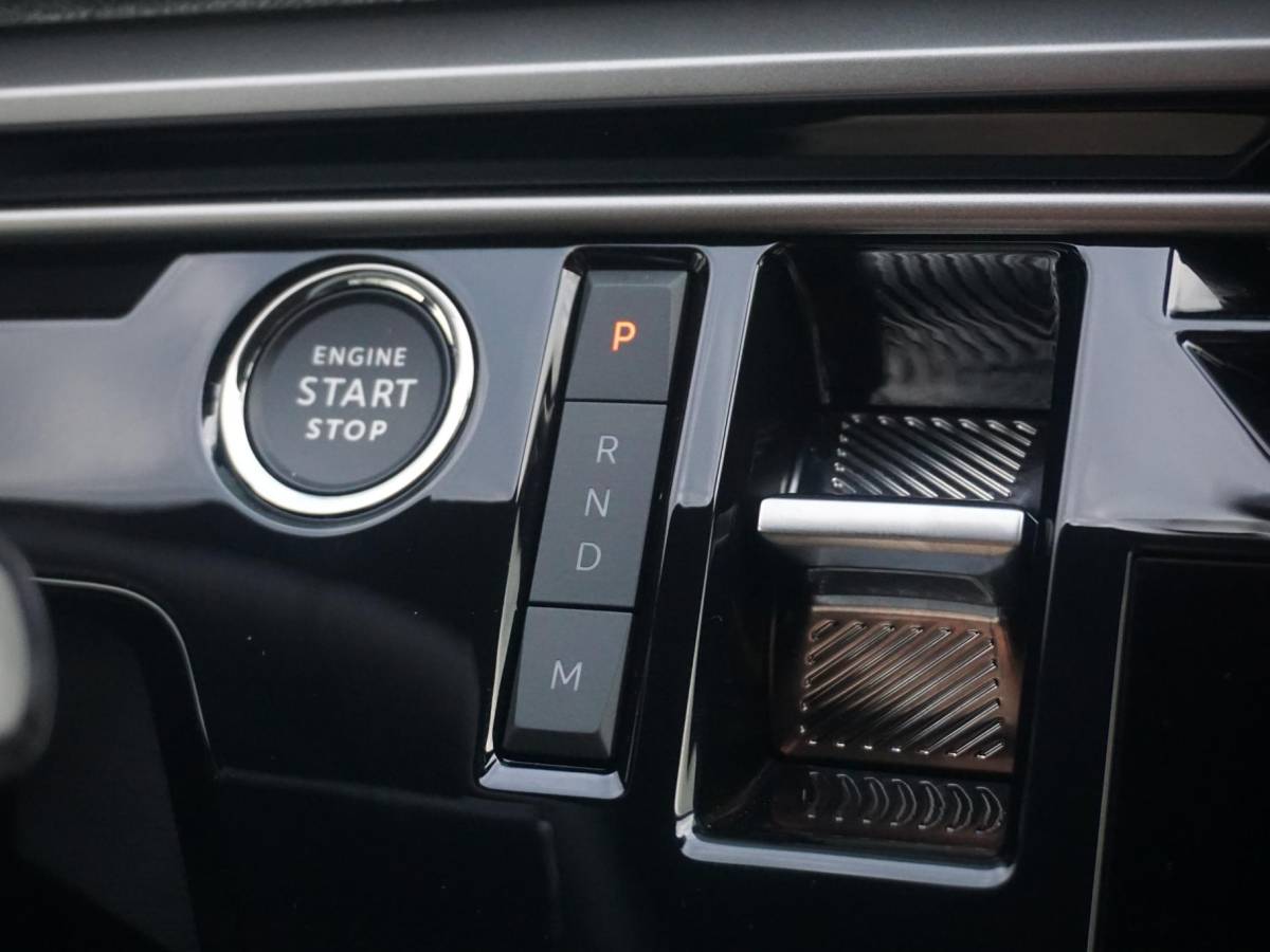 Peugeot 5008 Peugeot 5008 1.2 Hybrid 136 Allure 7p | 7 ZITPLAATSEN | AUTOMAAT |