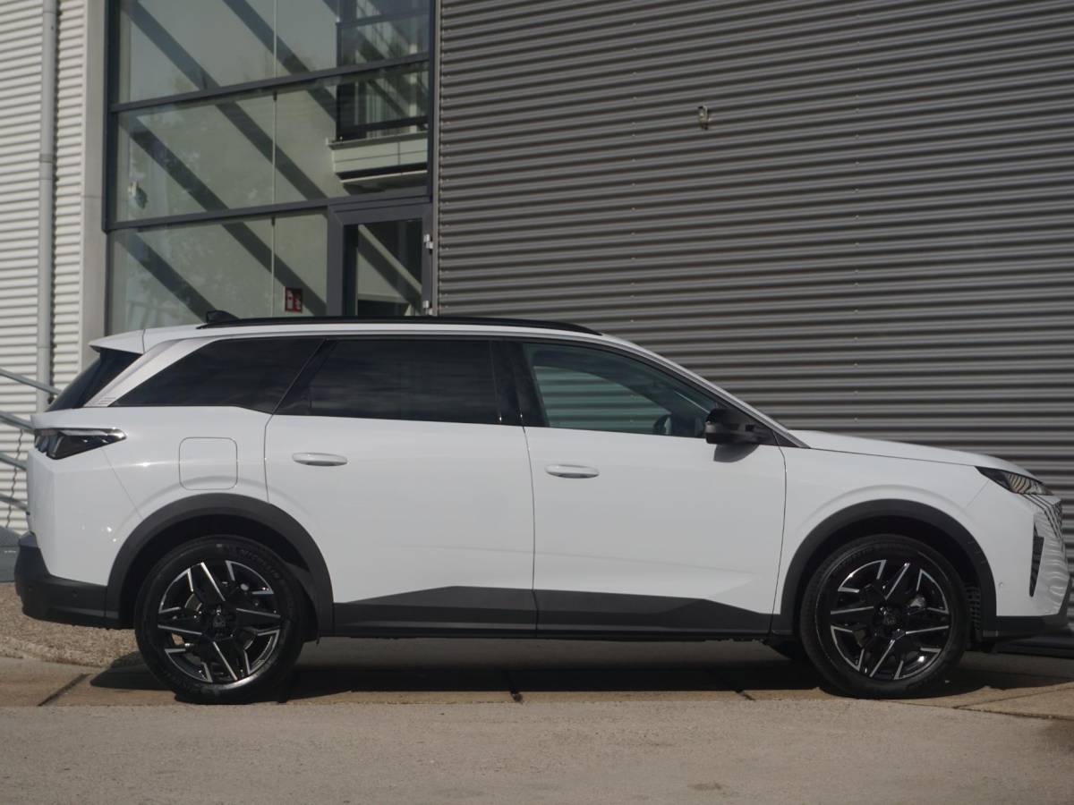 Peugeot 5008 Peugeot 5008 1.2 Hybrid 136 Allure 7p | 7 ZITPLAATSEN | AUTOMAAT |