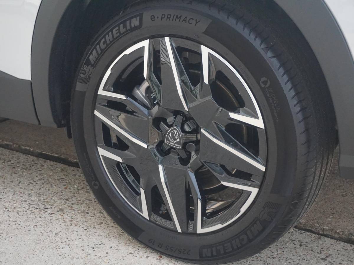 Peugeot 5008 Peugeot 5008 1.2 Hybrid 136 Allure 7p | 7 ZITPLAATSEN | AUTOMAAT |