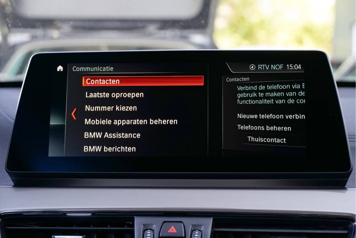 BMW X1 BMW X1 sDrive20i 192PK! Automaat VDL Nedcar Edition Executive BJ2020 Lmv 18″ | Led | Pdc | Navi | Sideskirts | Head-Up display | Elek. achterklep | Climate control | Cruise control | Lederen bekleding | Verwarmde voorstoelen | Zwarte hemel | Getint glas
