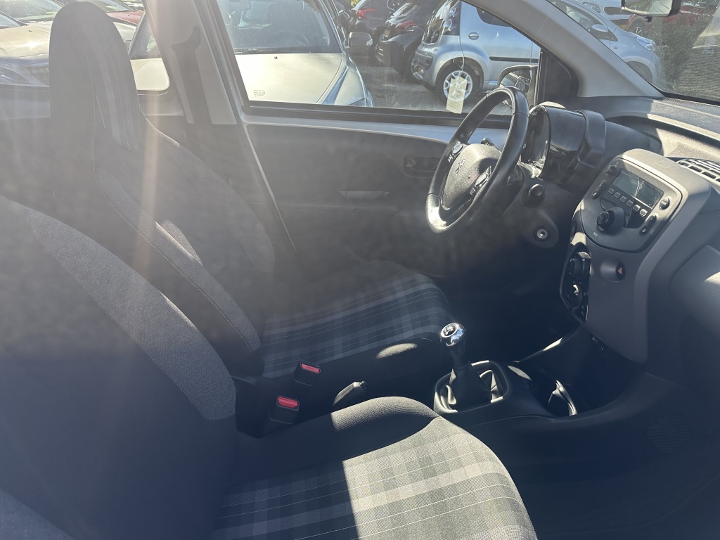 Peugeot 108 Peugeot 108 1.0 Active | Duindam Original | Airco |