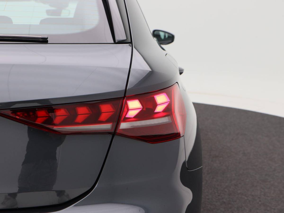 Audi A3 Audi A3 Sportback Advanced edition 40 TFSI e | 204 PK | Zwart optiek | 17 inch velgen | Achteruitrij camera | Stoel. verwarm. | Audi drive select |