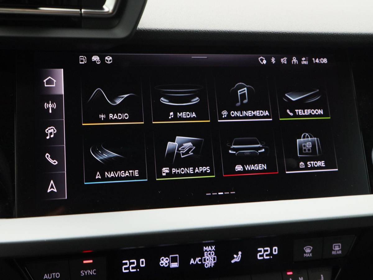 Audi A3 Audi A3 Sportback Advanced edition 40 TFSI e | 204 PK | Zwart optiek | 17 inch velgen | Achteruitrij camera | Stoel. verwarm. | Audi drive select |