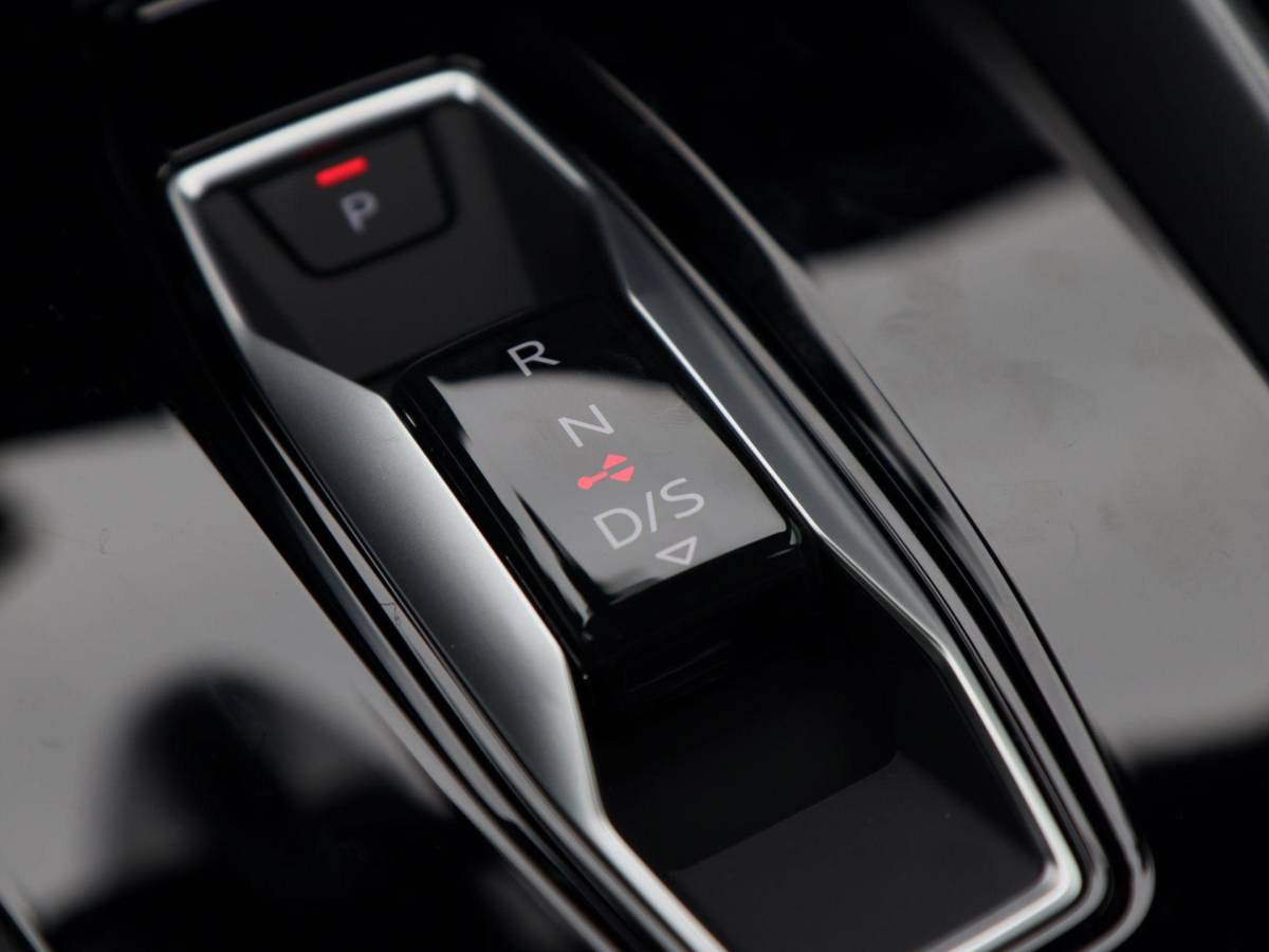 Audi A3 Audi A3 Sportback Advanced edition 40 TFSI e | 204 PK | Zwart optiek | 17 inch velgen | Achteruitrij camera | Stoel. verwarm. | Audi drive select |
