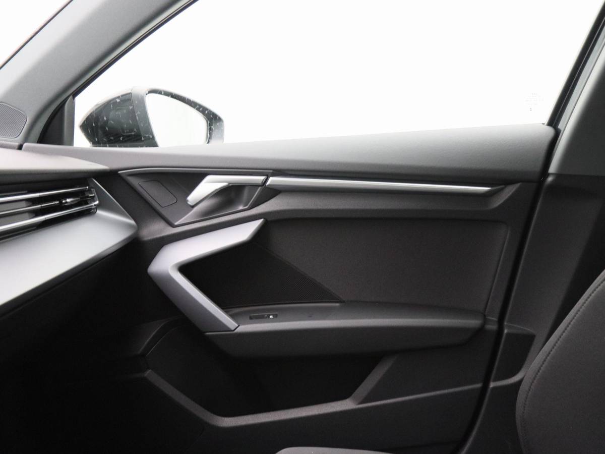 Audi A3 Audi A3 Sportback Advanced edition 40 TFSI e | 204 PK | Zwart optiek | 17 inch velgen | Achteruitrij camera | Stoel. verwarm. | Audi drive select |