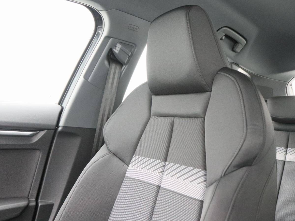 Audi A3 Audi A3 Sportback Advanced edition 40 TFSI e | 204 PK | Zwart optiek | 17 inch velgen | Achteruitrij camera | Stoel. verwarm. | Audi drive select |
