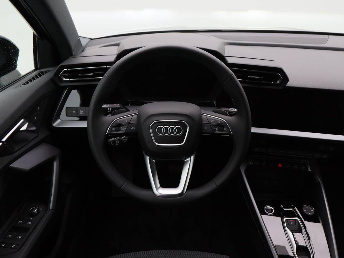 Audi A3 Audi A3 Sportback Advanced edition 40 TFSI e | 204 PK | Zwart optiek | 17 inch velgen | Achteruitrij camera | Stoel. verwarm. | Audi drive select |
