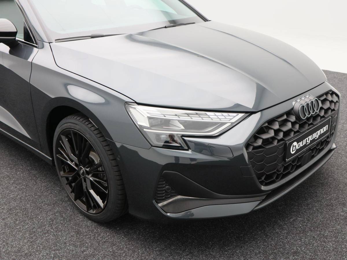 Audi A3 Audi A3 Sportback Advanced edition 40 TFSI e | 204 PK | Zwart optiek | 17 inch velgen | Achteruitrij camera | Stoel. verwarm. | Audi drive select |