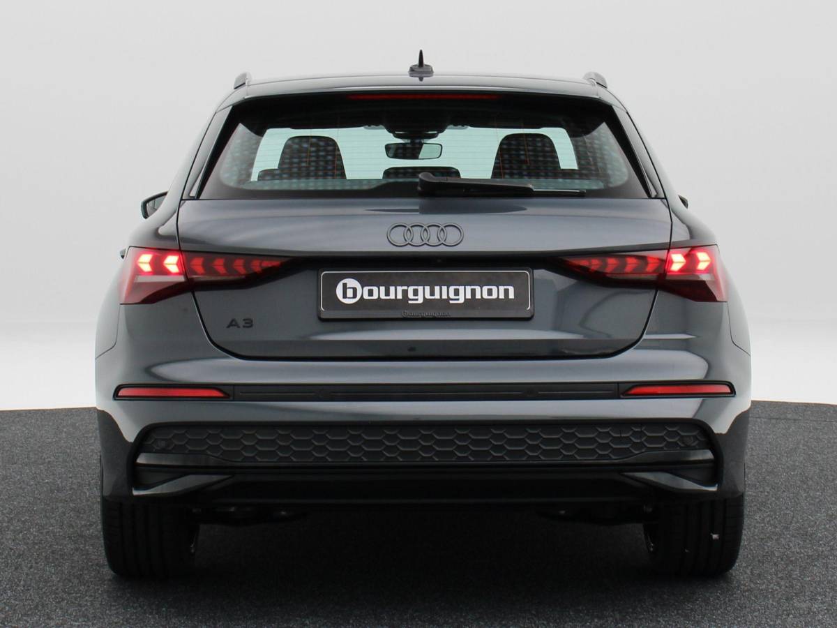 Audi A3 Audi A3 Sportback Advanced edition 40 TFSI e | 204 PK | Zwart optiek | 17 inch velgen | Achteruitrij camera | Stoel. verwarm. | Audi drive select |