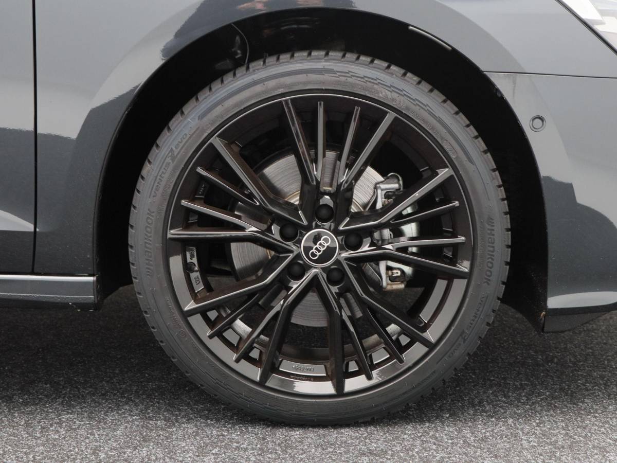 Audi A3 Audi A3 Sportback Advanced edition 40 TFSI e | 204 PK | Zwart optiek | 17 inch velgen | Achteruitrij camera | Stoel. verwarm. | Audi drive select |