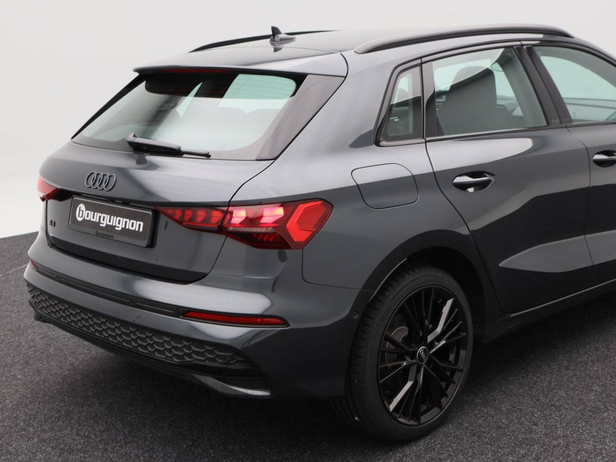 Audi A3 Audi A3 Sportback Advanced edition 40 TFSI e | 204 PK | Zwart optiek | 17 inch velgen | Achteruitrij camera | Stoel. verwarm. | Audi drive select |