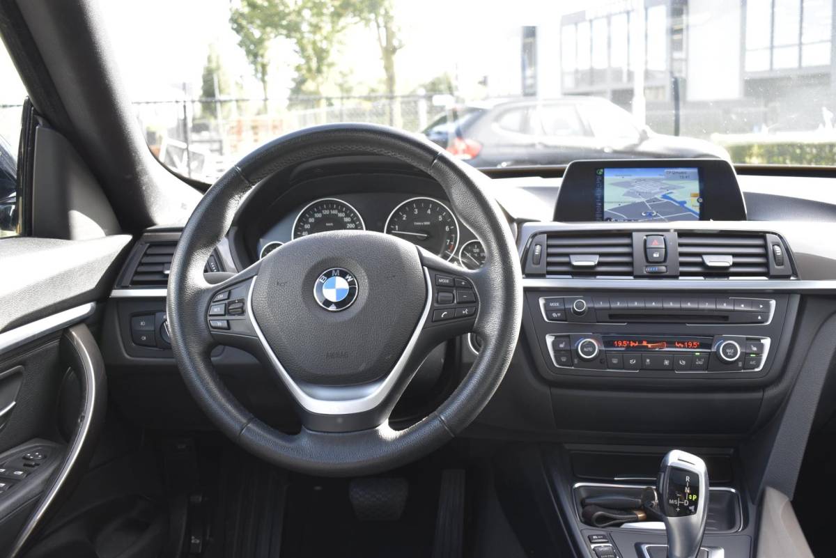 BMW 3 Serie BMW 3-serie Gran Turismo 320i Executive