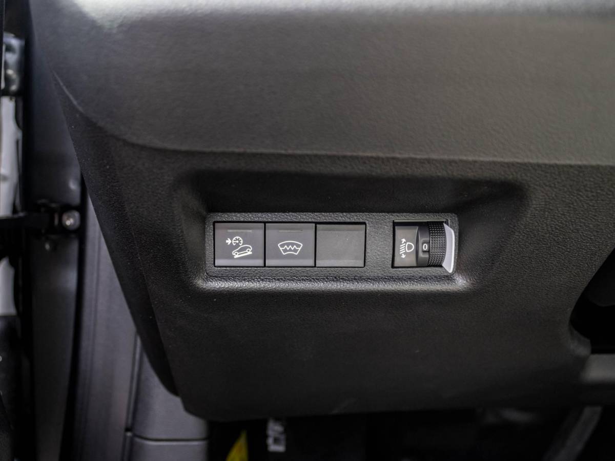 Jeep Avenger Jeep Avenger 1.2 e-Hybrid Summit | Uit voorraad leverbaar | Winter Pack | Schuif/Kanteldak | Infotaiment&Convenience Pack | Bicolore
