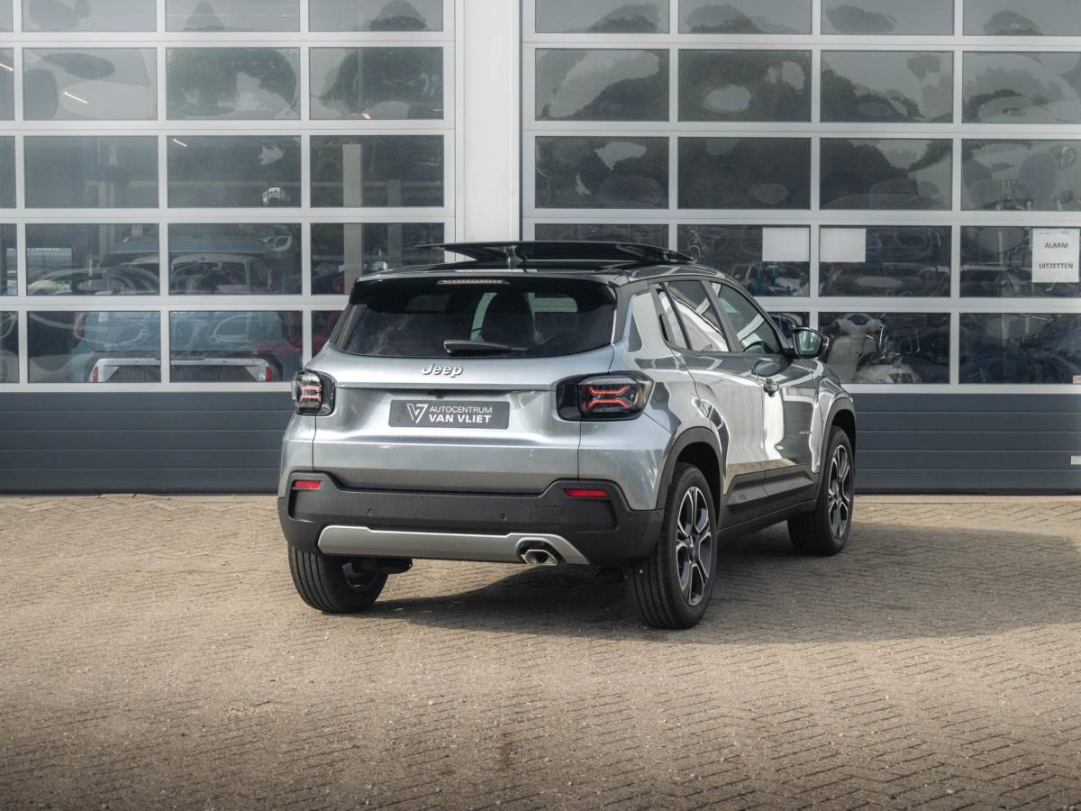 Jeep Avenger Jeep Avenger 1.2 e-Hybrid Summit | Uit voorraad leverbaar | Winter Pack | Schuif/Kanteldak | Infotaiment&Convenience Pack | Bicolore