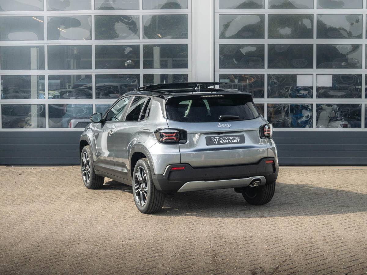 Jeep Avenger Jeep Avenger 1.2 e-Hybrid Summit | Uit voorraad leverbaar | Winter Pack | Schuif/Kanteldak | Infotaiment&Convenience Pack | Bicolore