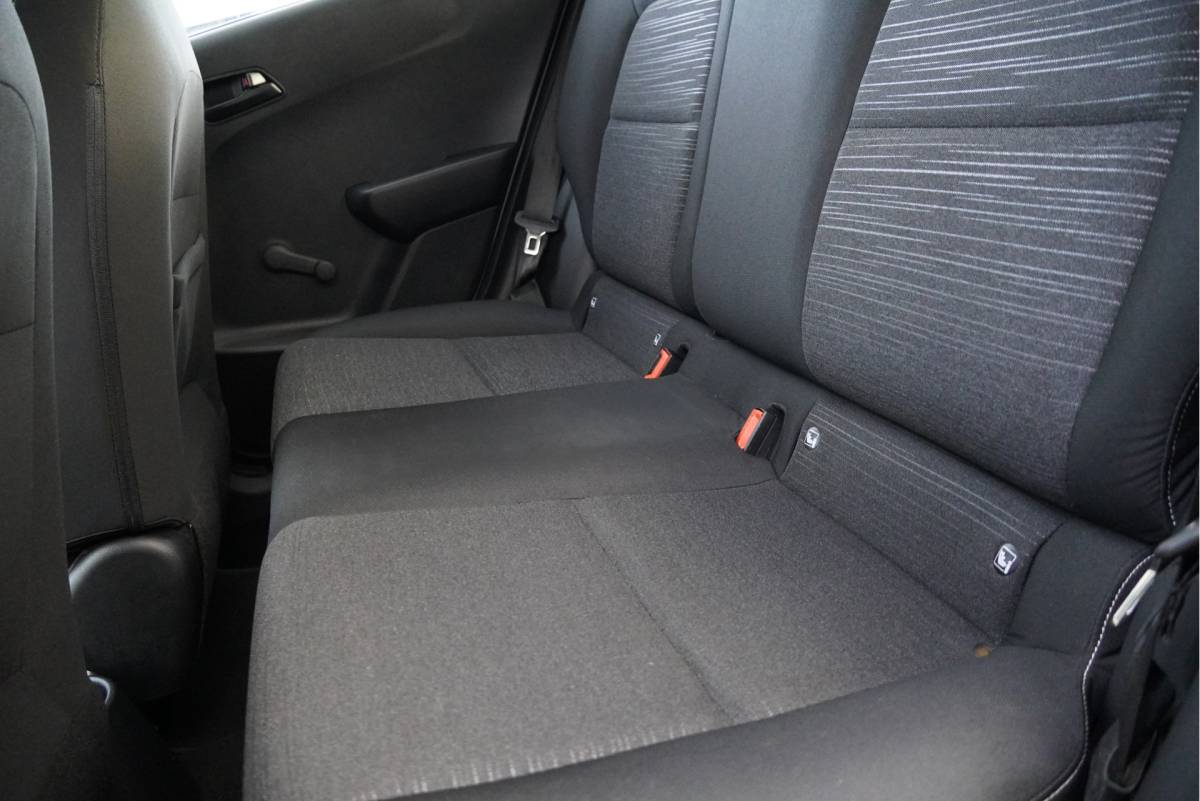 Kia Picanto Kia Picanto 1.0 5drs ComfortLine BJ2020 Audio | Airco | Stuurbekrachtiging | Getint glas
