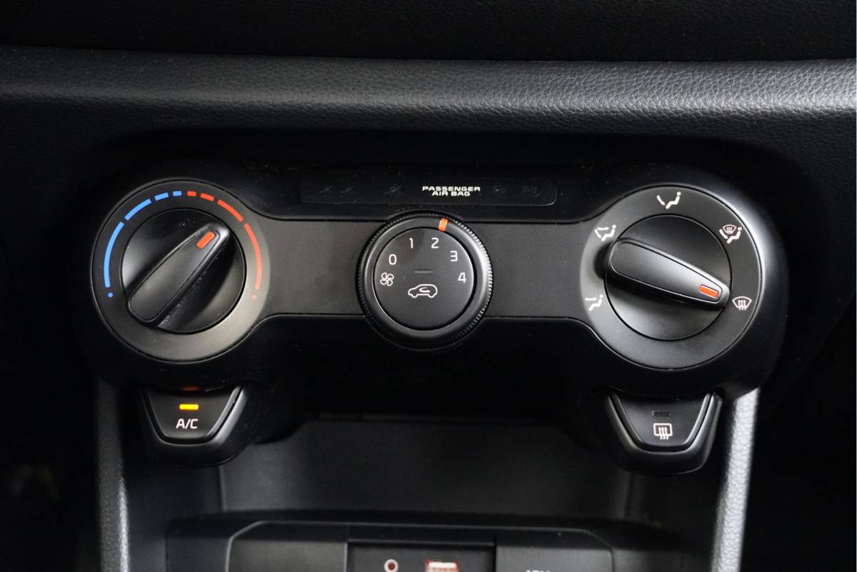 Kia Picanto Kia Picanto 1.0 5drs ComfortLine BJ2020 Audio | Airco | Stuurbekrachtiging | Getint glas
