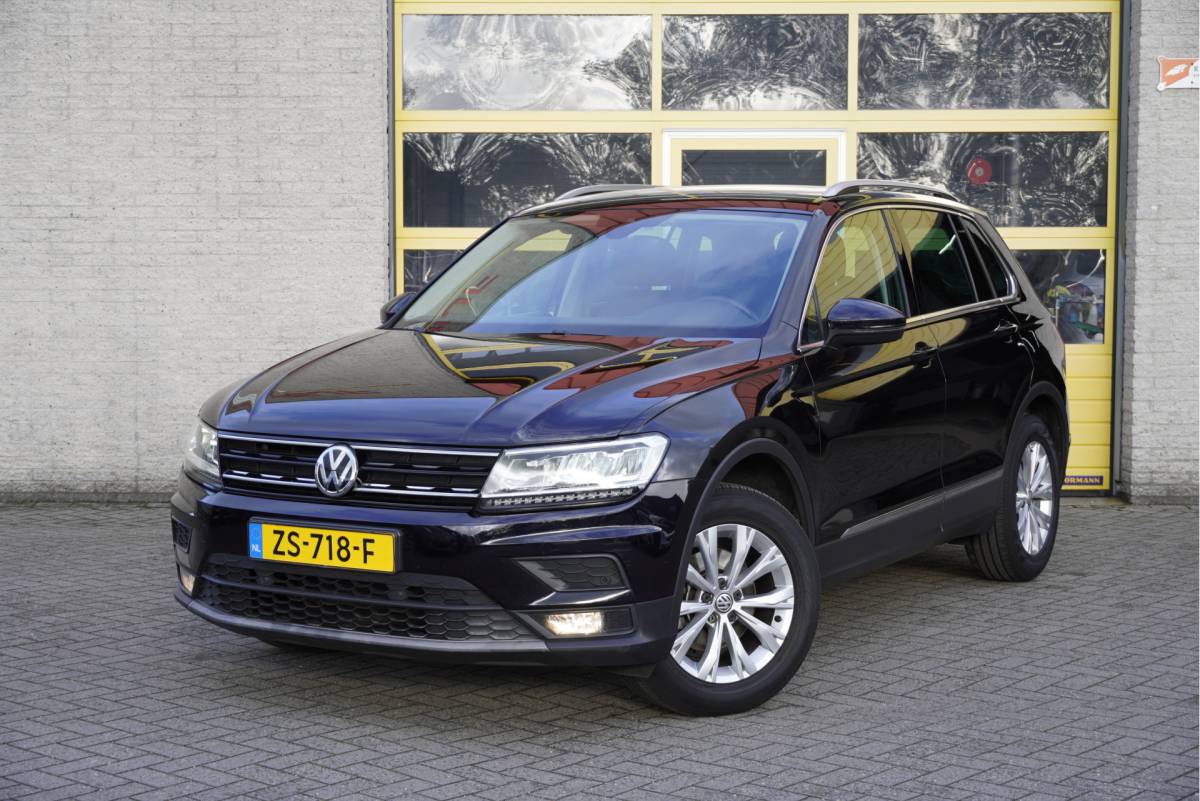 Volkswagen Tiguan Volkswagen Tiguan 1.5 TSI Comfortline Business BJ2019 Lmv 17″ | Led | Pdc | Navi | Elek. achterklep | App-Connect | Climate control | Cruise control | Verwarmde voorstoelen | Extra getint glas