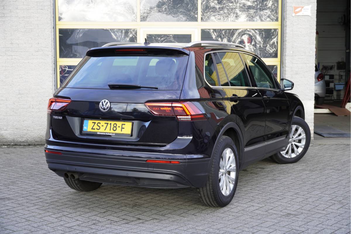Volkswagen Tiguan Volkswagen Tiguan 1.5 TSI Comfortline Business BJ2019 Lmv 17″ | Led | Pdc | Navi | Elek. achterklep | App-Connect | Climate control | Cruise control | Verwarmde voorstoelen | Extra getint glas
