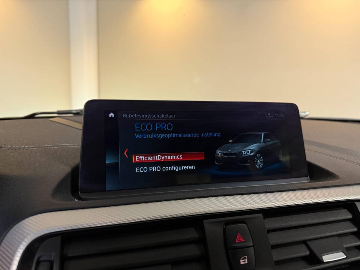 BMW 2 Serie BMW 2-serie Coupé M240i xDrive High Executive *Stage2|446Pk!* Eventuri|Carbon|Carplay