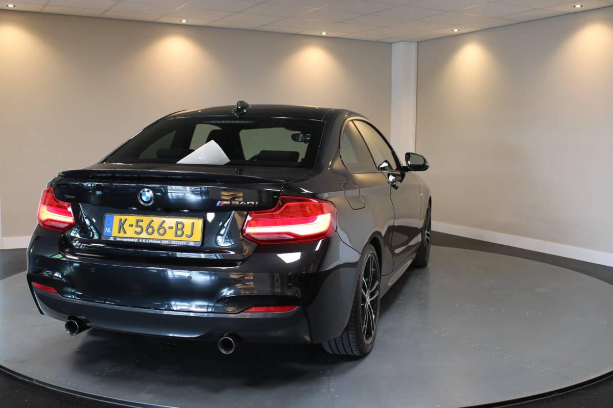 BMW 2 Serie BMW 2-serie Coupé M240i xDrive High Executive *Stage2|446Pk!* Eventuri|Carbon|Carplay