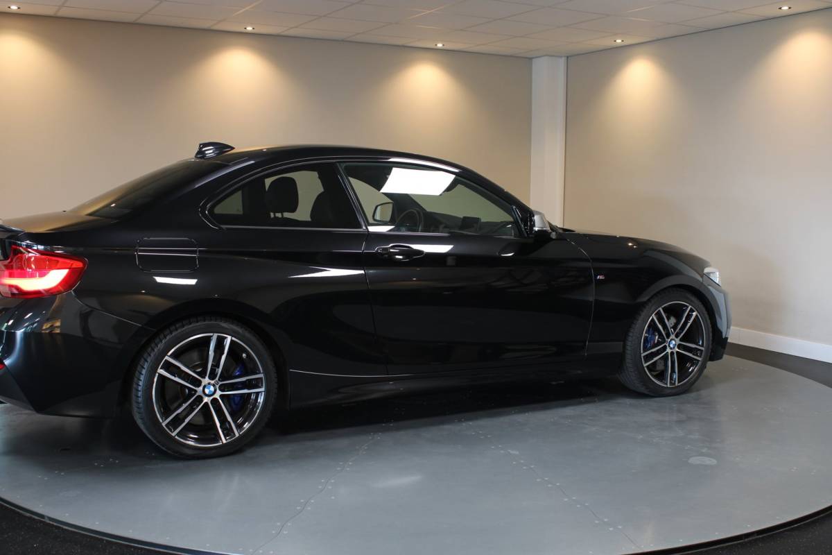 BMW 2 Serie BMW 2-serie Coupé M240i xDrive High Executive *Stage2|446Pk!* Eventuri|Carbon|Carplay