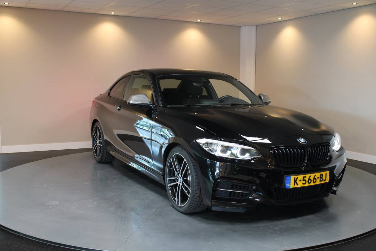 BMW 2 Serie BMW 2-serie Coupé M240i xDrive High Executive *Stage2|446Pk!* Eventuri|Carbon|Carplay