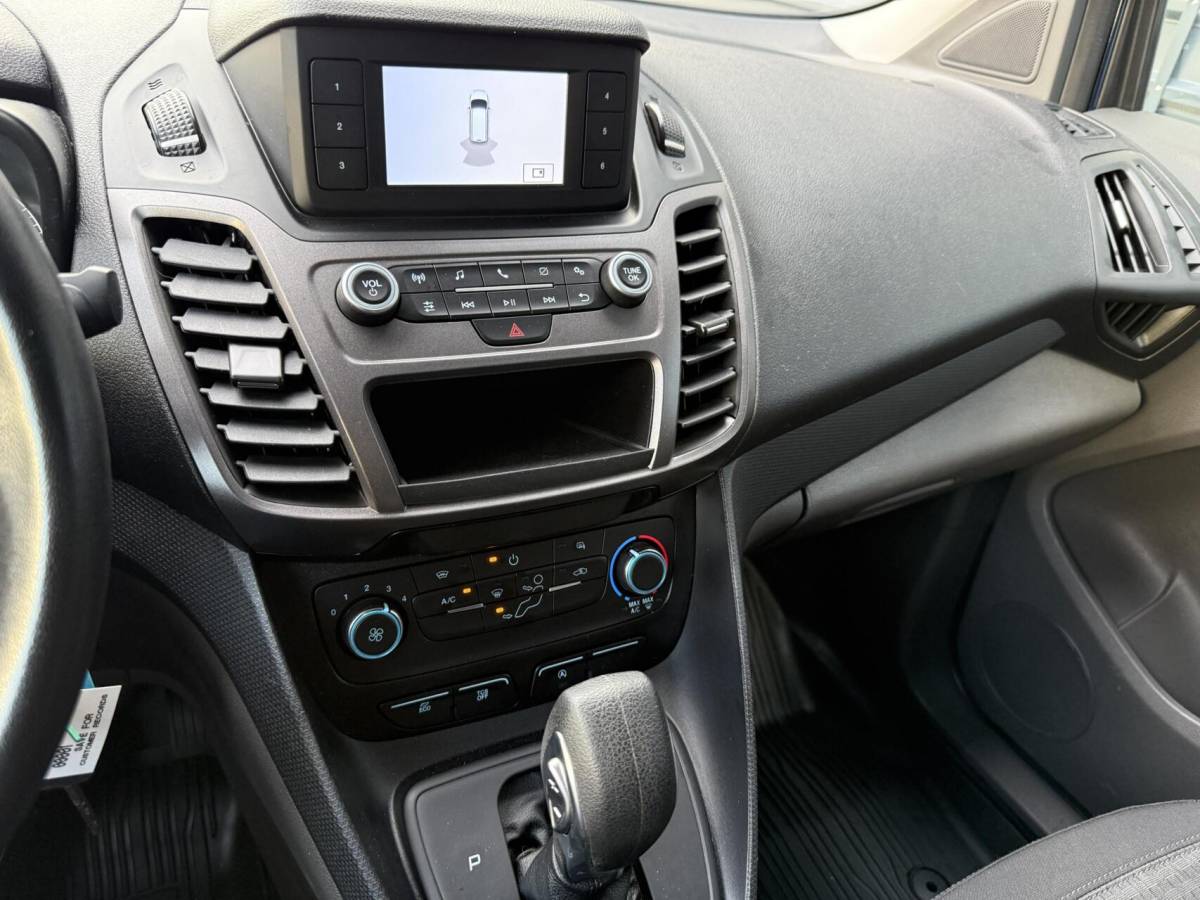 Ford Transit Connect Ford Transit Connect 1.5 EcoBlue Automaat Hondenauto 2x Bench/hondenrek