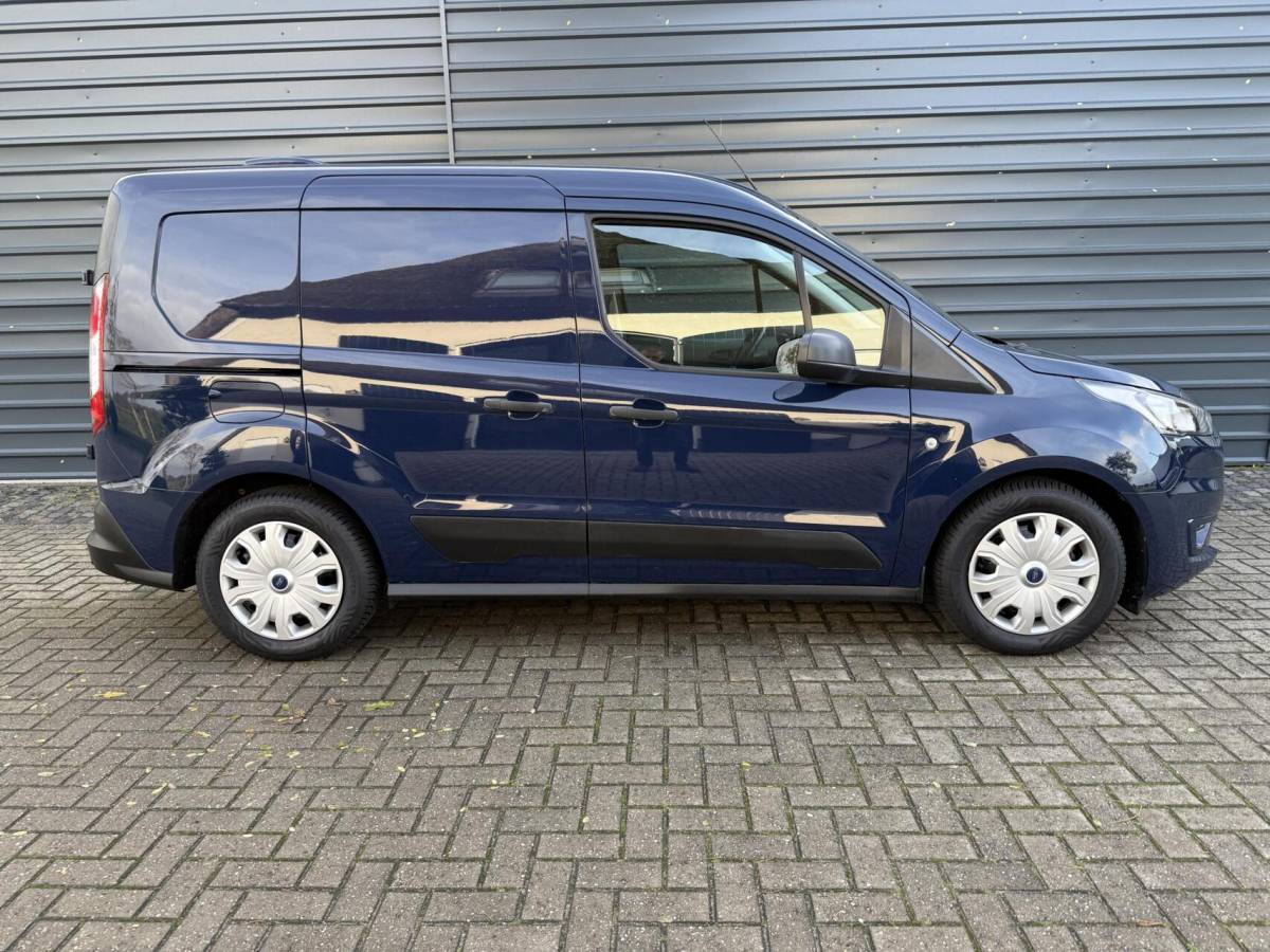 Ford Transit Connect Ford Transit Connect 1.5 EcoBlue Automaat Hondenauto 2x Bench/hondenrek