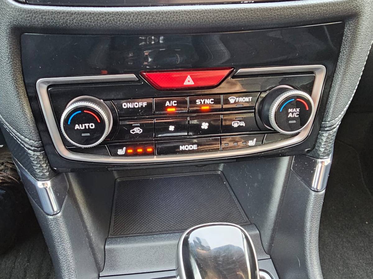 Subaru Forester Subaru Forester 2.0i e-BOXER Luxury | Automaat | Trekhaak | Elek. klep | X Mode | ACC | Stoelverwarming |