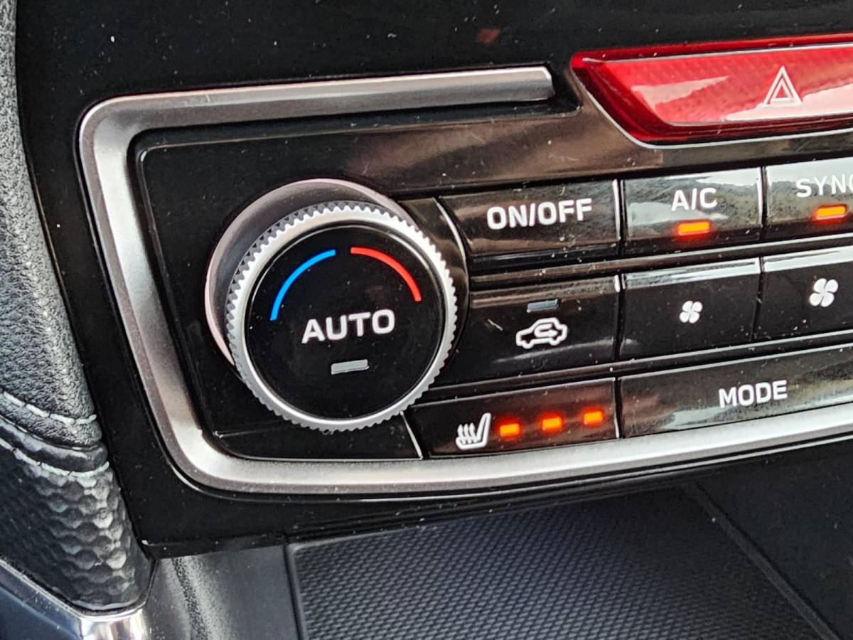 Subaru Forester Subaru Forester 2.0i e-BOXER Luxury | Automaat | Trekhaak | Elek. klep | X Mode | ACC | Stoelverwarming |