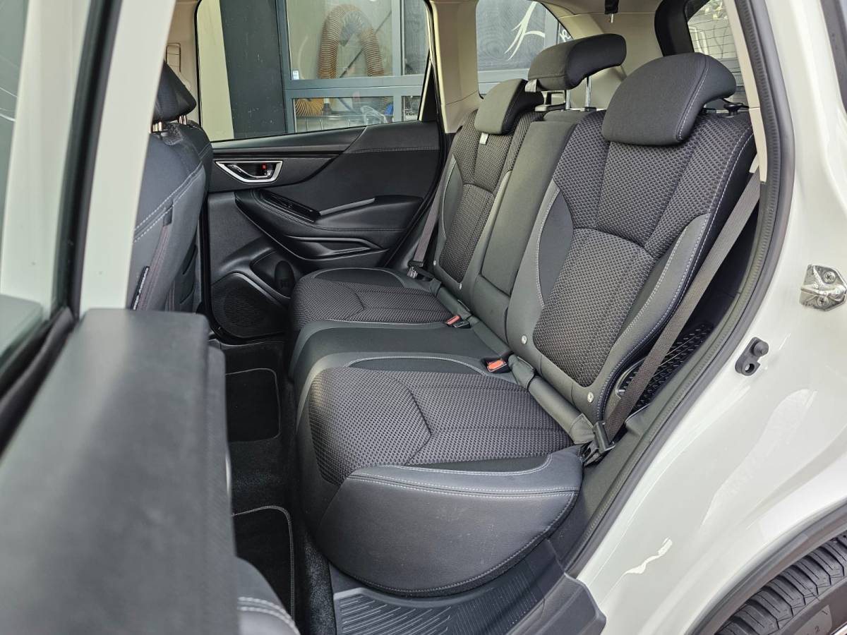 Subaru Forester Subaru Forester 2.0i e-BOXER Luxury | Automaat | Trekhaak | Elek. klep | X Mode | ACC | Stoelverwarming |