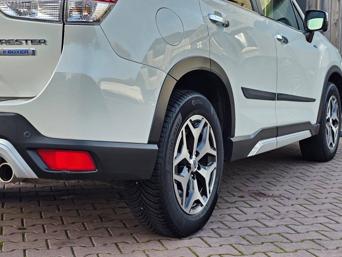 Subaru Forester Subaru Forester 2.0i e-BOXER Luxury | Automaat | Trekhaak | Elek. klep | X Mode | ACC | Stoelverwarming |