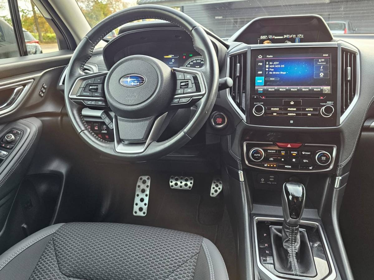 Subaru Forester Subaru Forester 2.0i e-BOXER Luxury | Automaat | Trekhaak | Elek. klep | X Mode | ACC | Stoelverwarming |