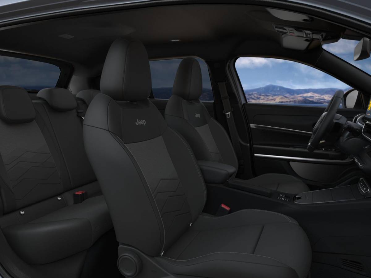 Jeep Avenger Jeep Avenger 1.2 e-Hybrid Summit | Winter Pack | Infotainment&Convenience Pack | Bicolore lak
