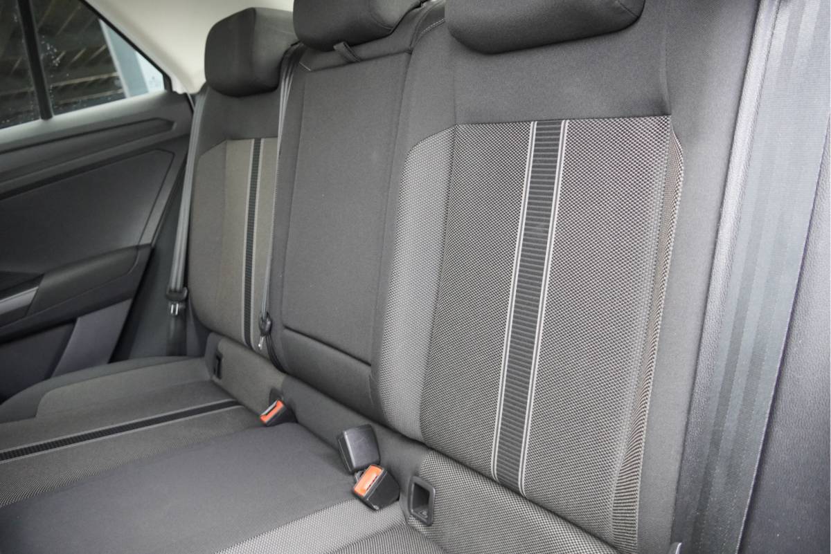 Volkswagen T-Roc Volkswagen T-Roc 1.0 TSI Style BJ2021 Lmv 16″ | Led | Pdc | App-Connect | Navigatie (Niet vrijgeschakeld) | Climate control | Cruise control | Extra getint glas