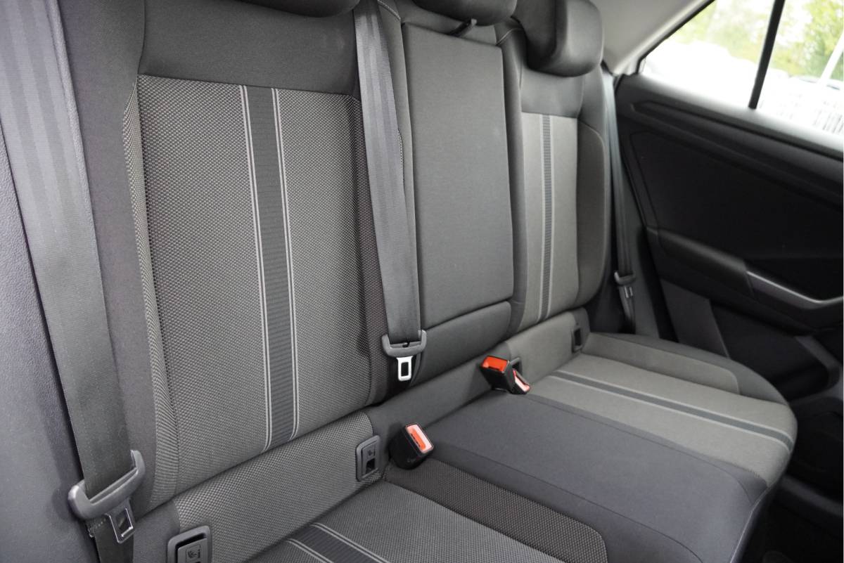 Volkswagen T-Roc Volkswagen T-Roc 1.0 TSI Style BJ2021 Lmv 16″ | Led | Pdc | App-Connect | Navigatie (Niet vrijgeschakeld) | Climate control | Cruise control | Extra getint glas