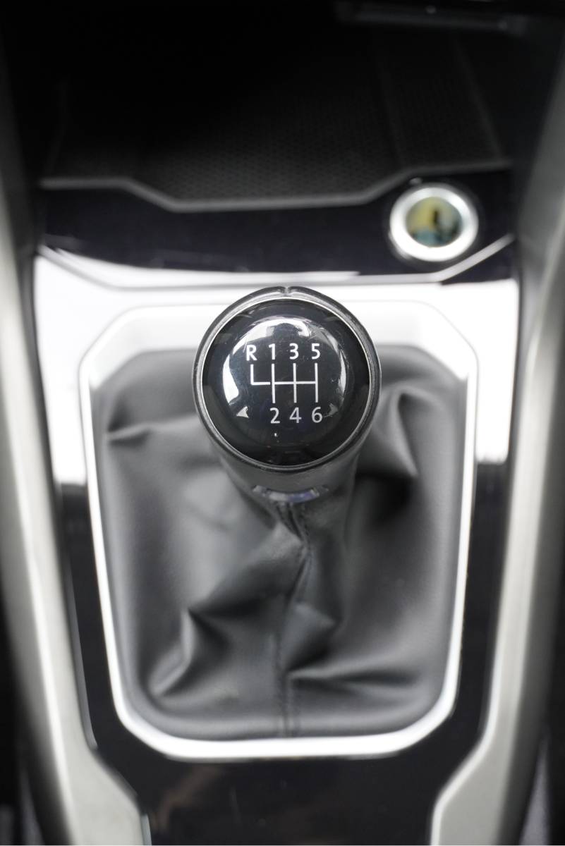 Volkswagen T-Roc Volkswagen T-Roc 1.0 TSI Style BJ2021 Lmv 16″ | Led | Pdc | App-Connect | Navigatie (Niet vrijgeschakeld) | Climate control | Cruise control | Extra getint glas
