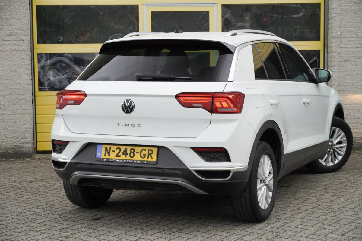 Volkswagen T-Roc Volkswagen T-Roc 1.0 TSI Style BJ2021 Lmv 16″ | Led | Pdc | App-Connect | Navigatie (Niet vrijgeschakeld) | Climate control | Cruise control | Extra getint glas