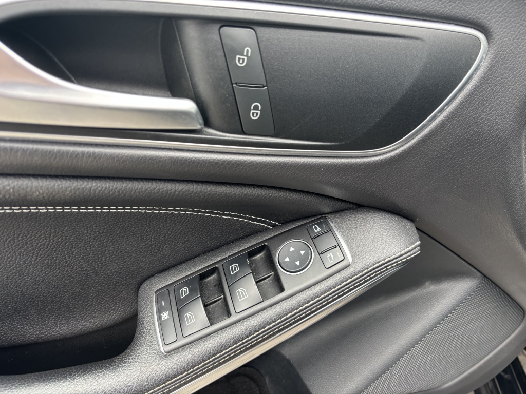 Mercedes-Benz CLA Mercedes-benz CLA-klasse Shooting Brake 200 OrangeArt Edition Camera Panorama Bluetooth