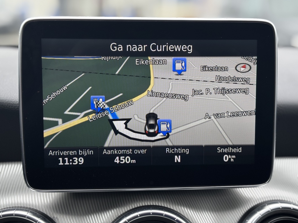 Mercedes-Benz CLA Mercedes-benz CLA-klasse Shooting Brake 200 OrangeArt Edition Camera Panorama Bluetooth