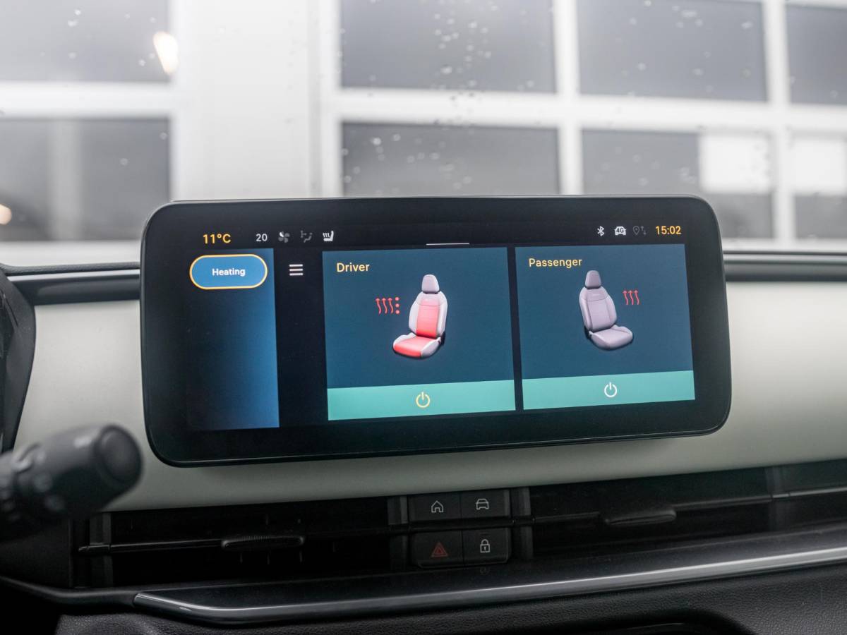 Fiat 600e Fiat 600e La Prima 54 kWh | 17% Bijtelling | Carplay | Elek. Stoel | Stoelverwarming | Keyless | LED | Clima