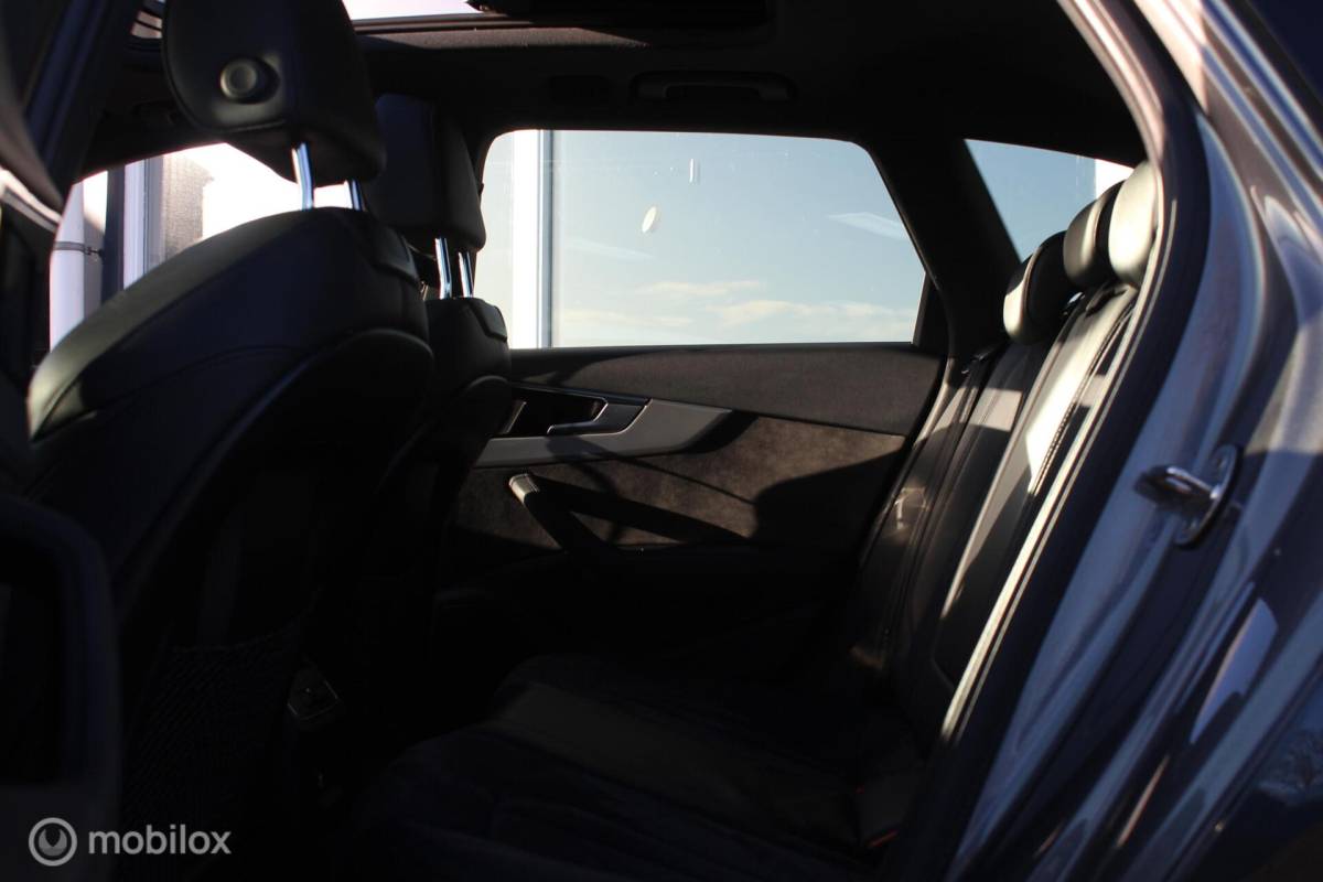Audi A4 Audi A4 Avant 45 TFSI quattro Pano/Stoelverw/Virtual-CP/NAP